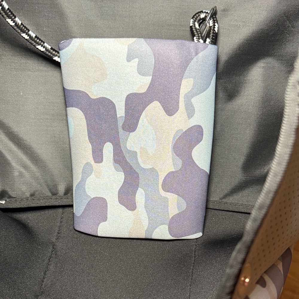 Camouflage Neoprene Tote Bag - Picture 9 of 10